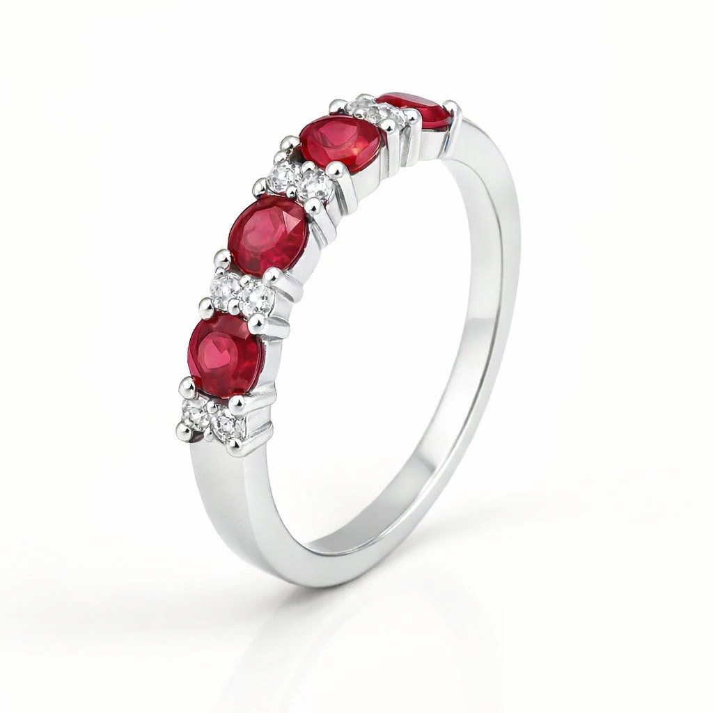 Anillo con Diamantes y Rubí 0.65 cts en Oro amarillo 18K