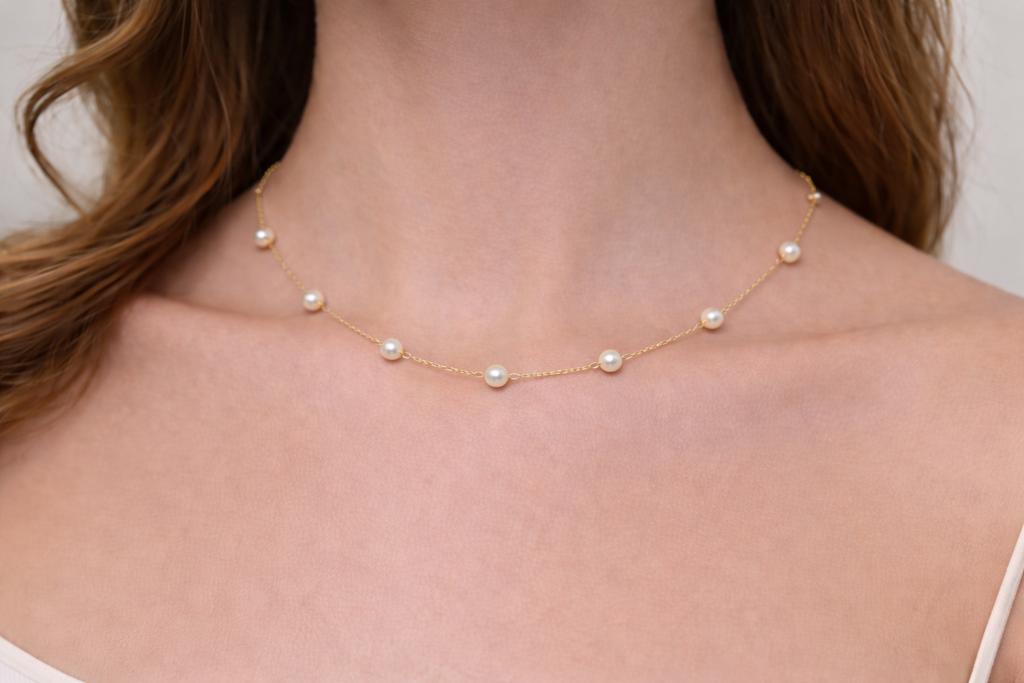 colgante de oro con perlas